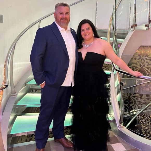 Meet your Posher, Dana - Picture 2 of 3